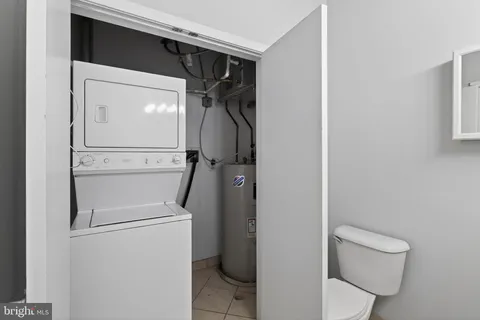 $419,000 | 2200-28 Arch Street, Unit 913, Philadelphia, PA 19103
