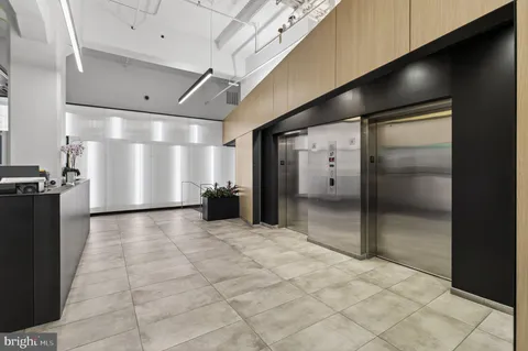 $419,000 | 2200-28 Arch Street, Unit 913, Philadelphia, PA 19103