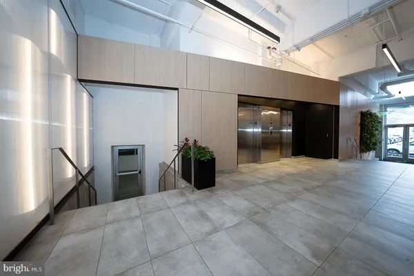 $439,000 | 2200-28 Arch Street, Unit 913, Philadelphia, PA 19103