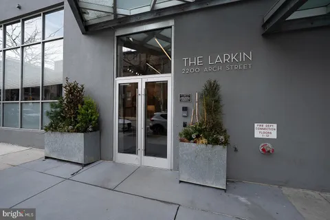 $419,000 | 2200-28 Arch Street, Unit 913, Philadelphia, PA 19103