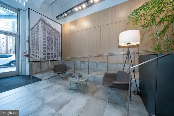 $439,000 | 2200-28 Arch Street, Unit 913, Philadelphia, PA 19103