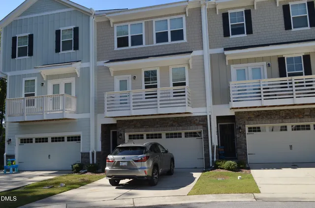 $2,250 | 1126 Finch Court, Apex, NC 27502