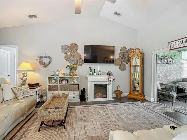 $340,000 | 439 Lake Daisy Drive, Winter Haven, FL 33884