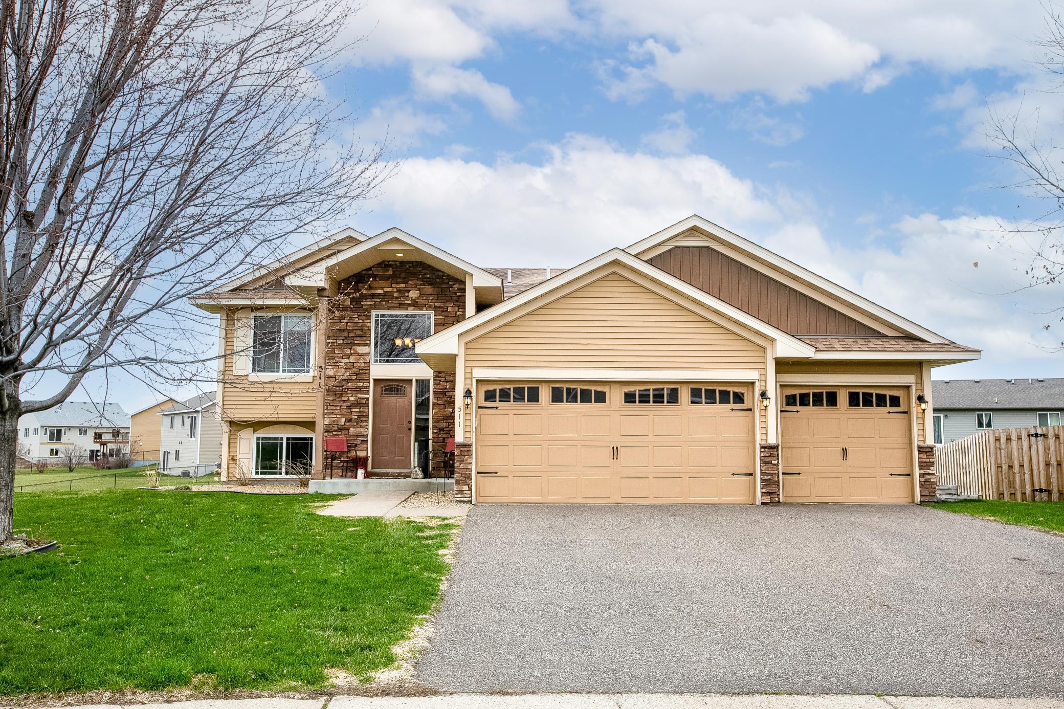 511 Moline Loop Northwest Isanti, MN 55040 - Photo 1 of 1 Gallery Image 1