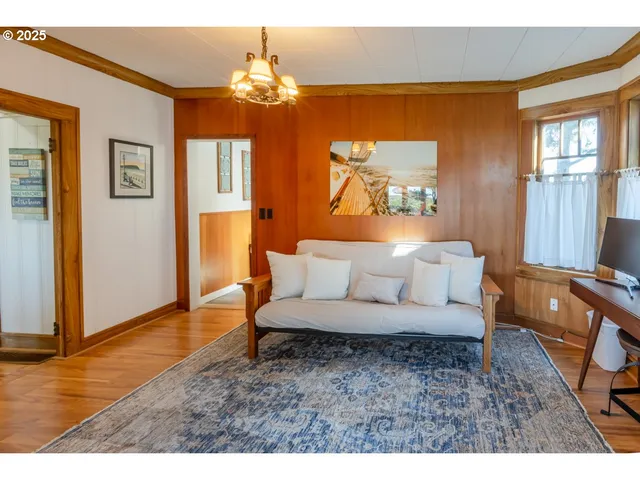 $1,320,000 | 1271 South Promenade, Seaside, OR 97138