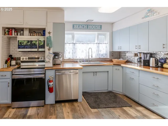 $1,320,000 | 1271 South Promenade, Seaside, OR 97138