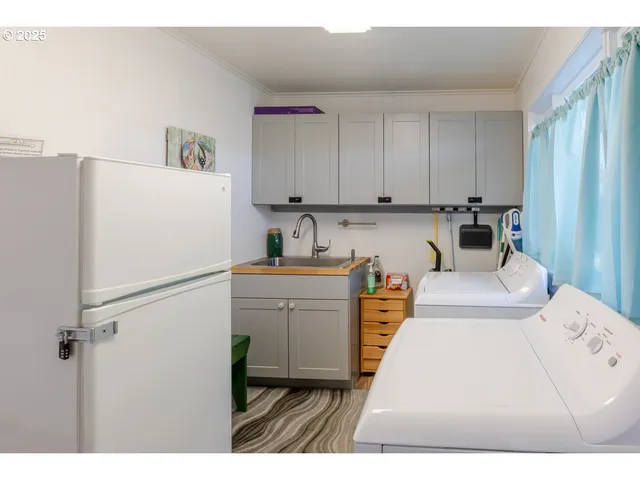 $1,320,000 | 1271 South Promenade, Seaside, OR 97138