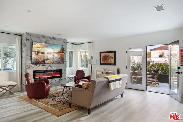 $1,575,000 | 5529 Bradna Drive, Los Angeles, CA 90043