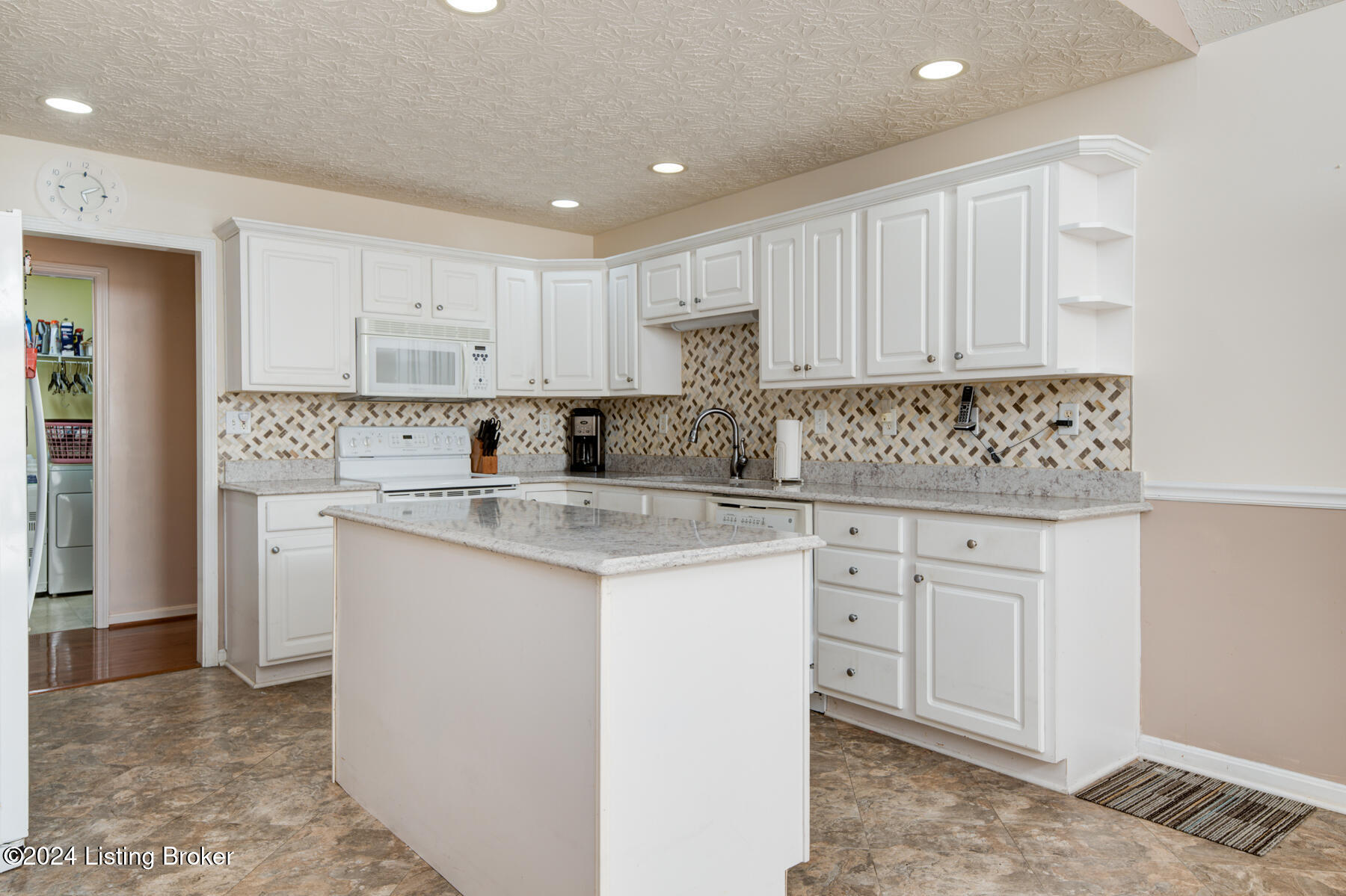 7614 Stone Ledge Road Louisville, KY 40291 - Photo 9 of 37 GSP-7614 Stone Ledge Rd-9