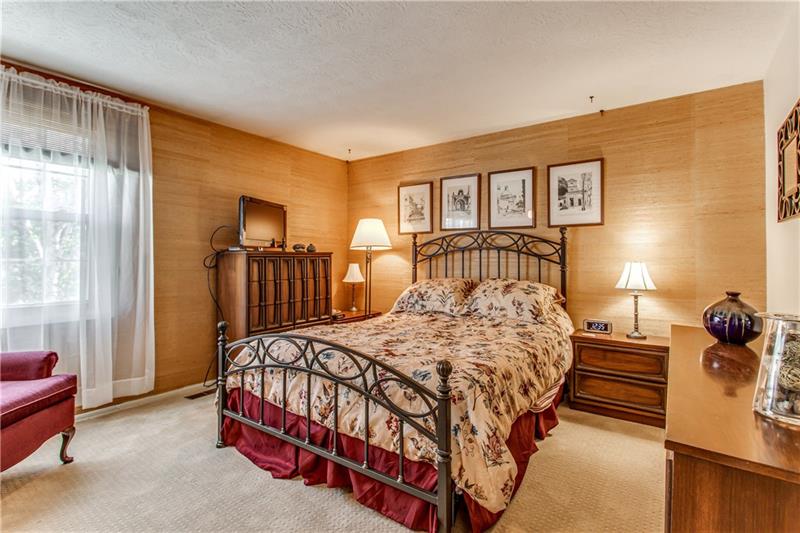 199 Old Ridge Road Coraopolis, PA 15108 - Photo 15 of 25 Gallery Image 15
