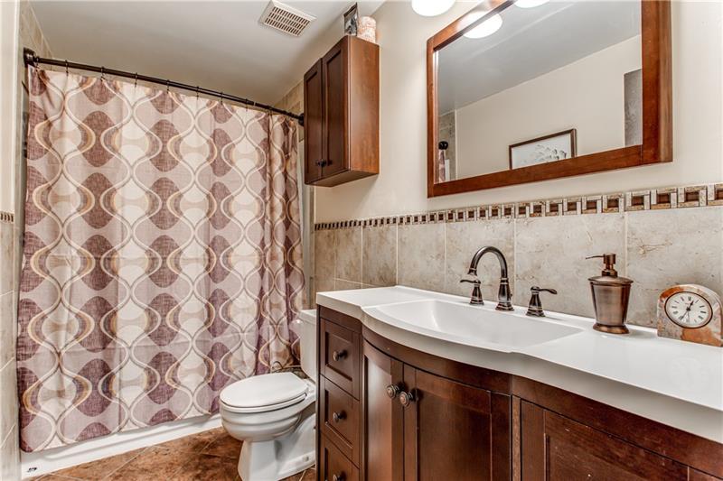 199 Old Ridge Road Coraopolis, PA 15108 - Photo 18 of 25 Gallery Image 18