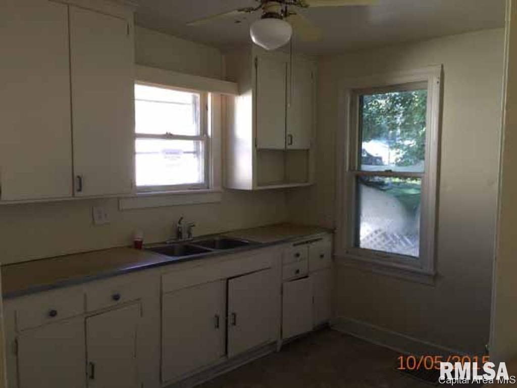623 Eastman Avenue Springfield, IL 62702 - Photo 8 of 15