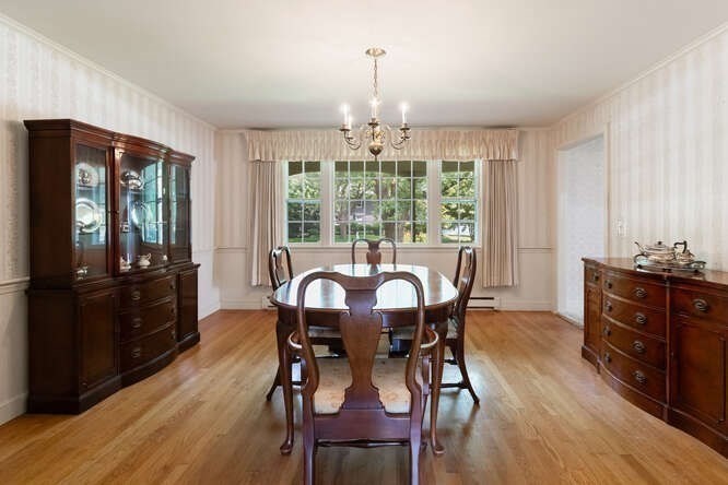 19 Saddle Club Road Lexington, MA 02420 - Photo 10 of 29 Gallery Image 10