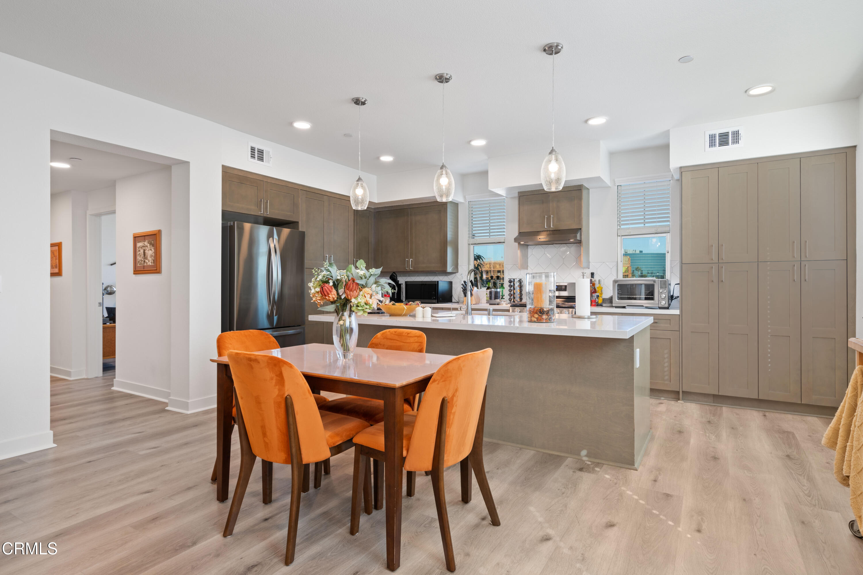 2860 Wagon Wheel Road, Unit 202 Oxnard, CA 93036 - Photo 5 of 60 24_11597096_174813_174813-EI-124