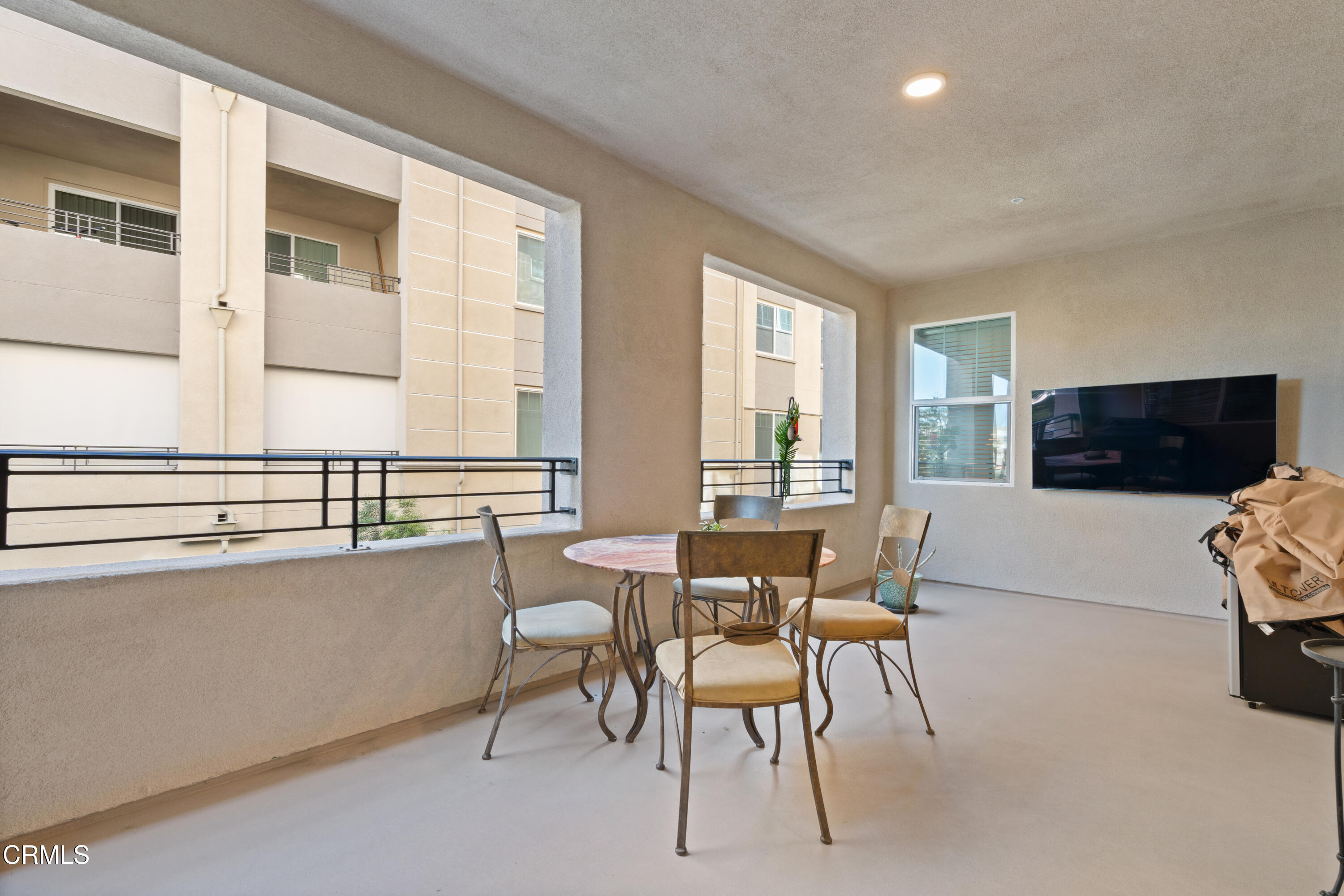 2860 Wagon Wheel Road, Unit 202 Oxnard, CA 93036 - Photo 9 of 60 34_11597120_174813_174813-EI-134