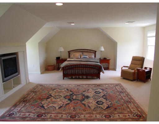225 Sugar Road Bolton, MA 01740 - Photo 9 of 12