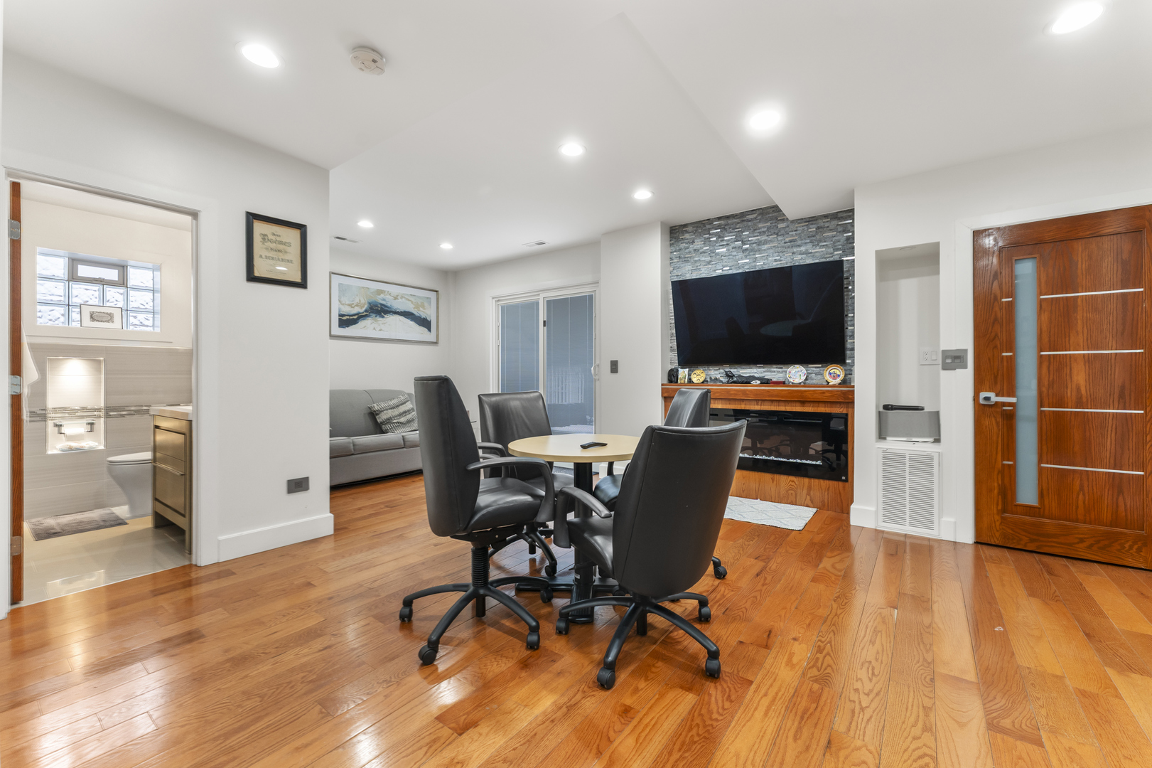 4122 West Grand Avenue Chicago, IL 60651 - Photo 4 of 44