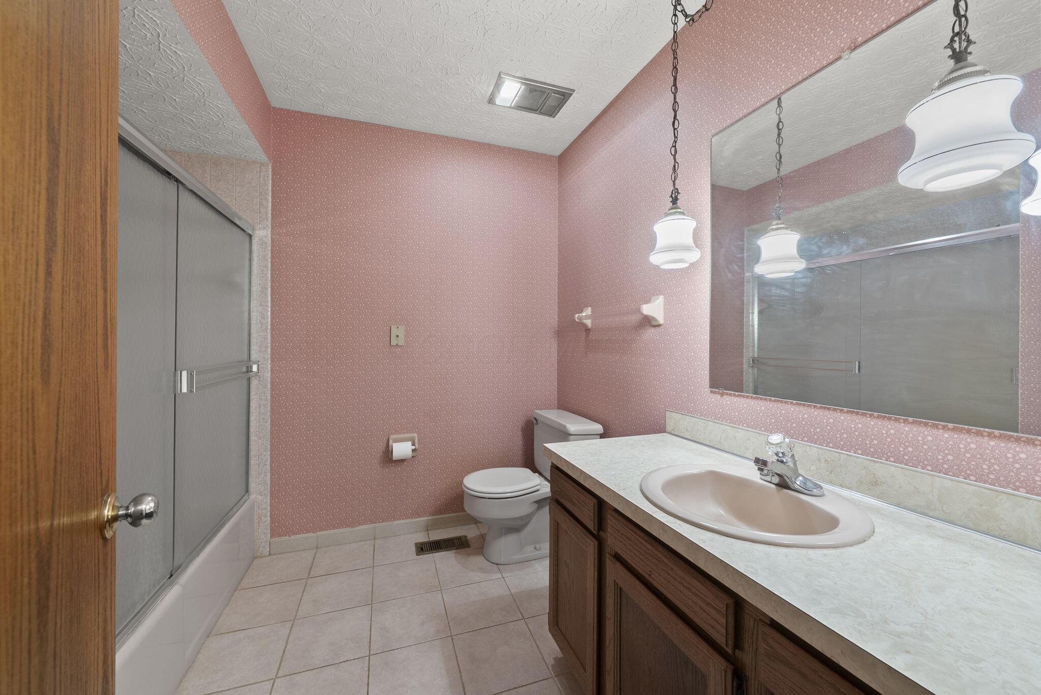 520 Rathmell Road Lockbourne, OH 43137 - Photo 26 of 42 Second Full Bath
