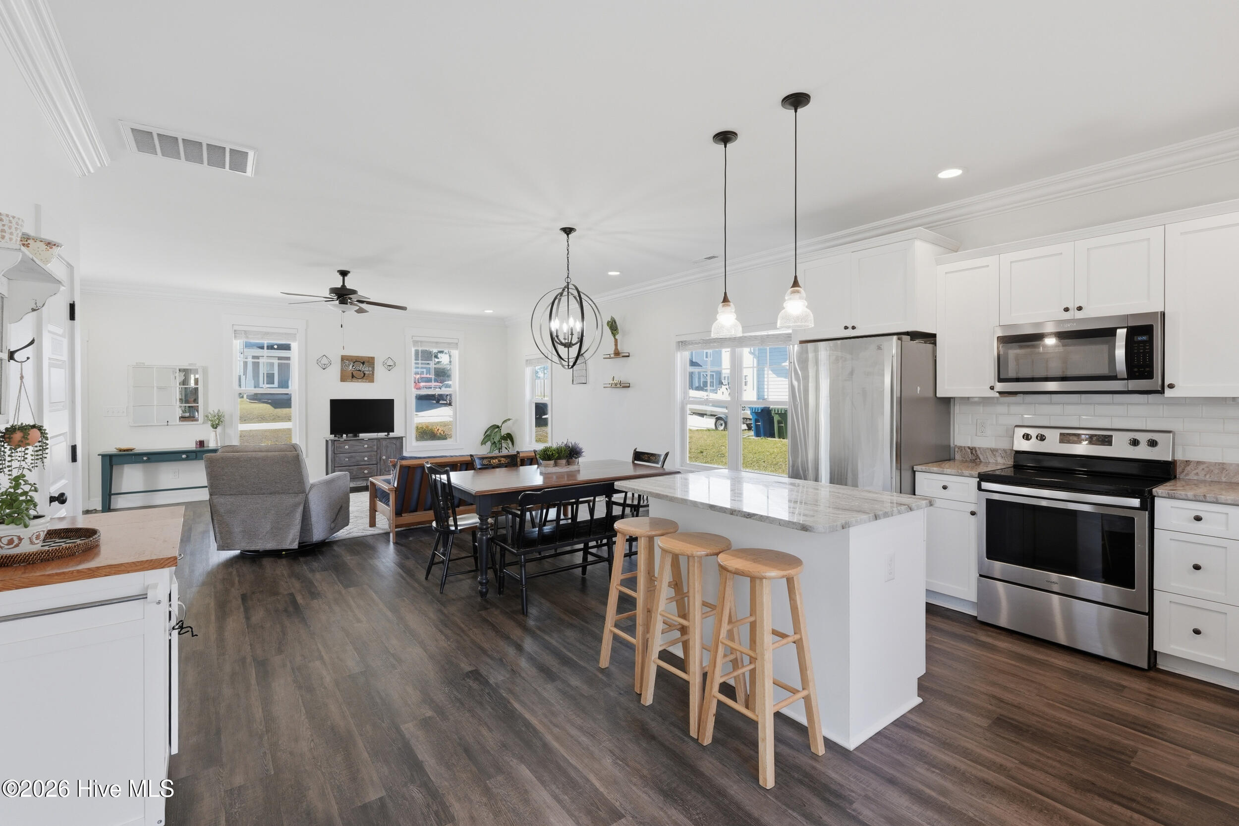 304 Holbrook Lane Hubert, NC 28539 - Photo 15 of 54 15_kitchen