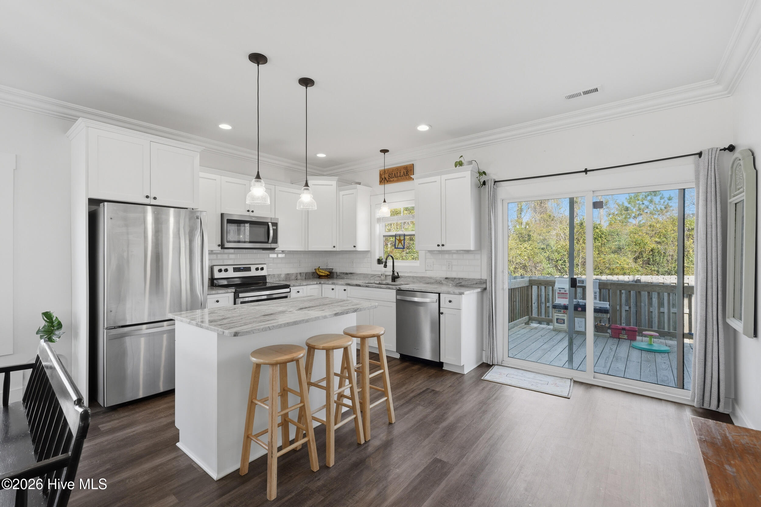 304 Holbrook Lane Hubert, NC 28539 - Photo 19 of 54 19_kitchen