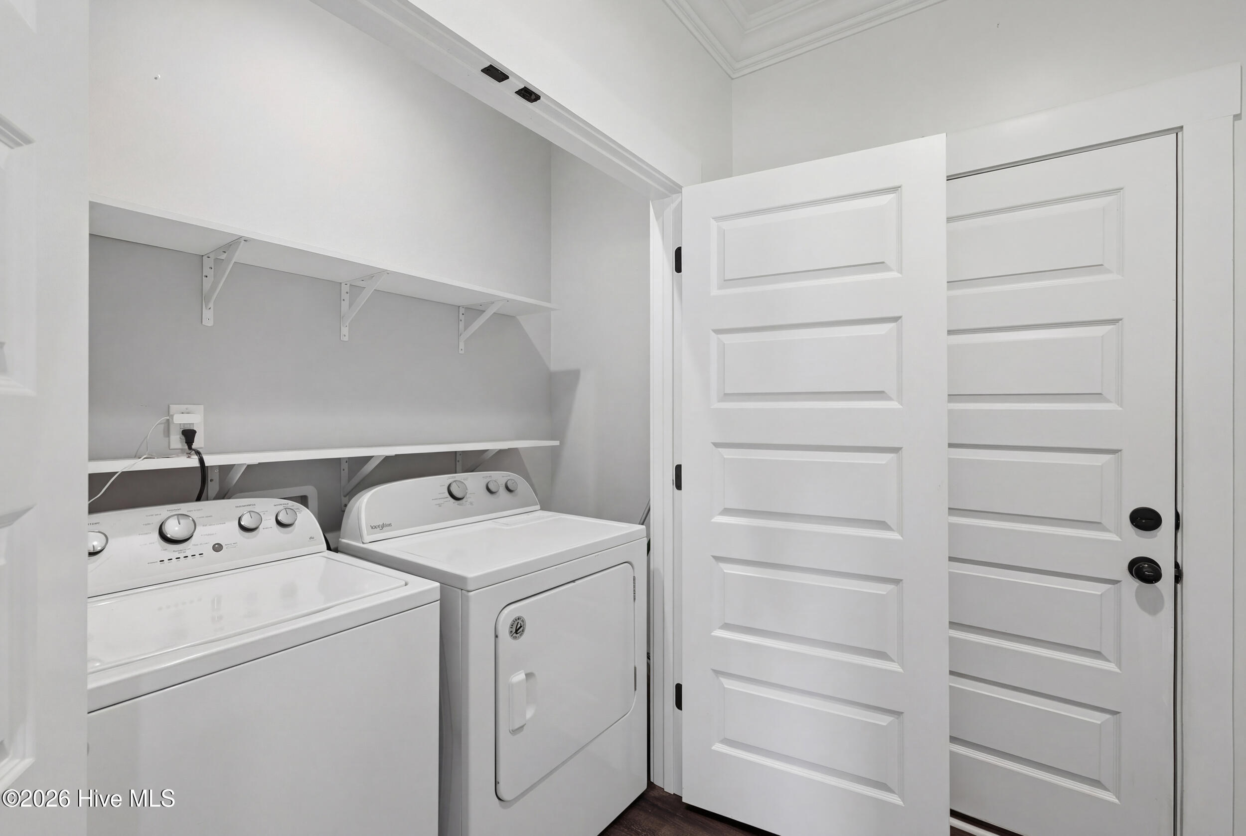 304 Holbrook Lane Hubert, NC 28539 - Photo 24 of 54 24_laundry room