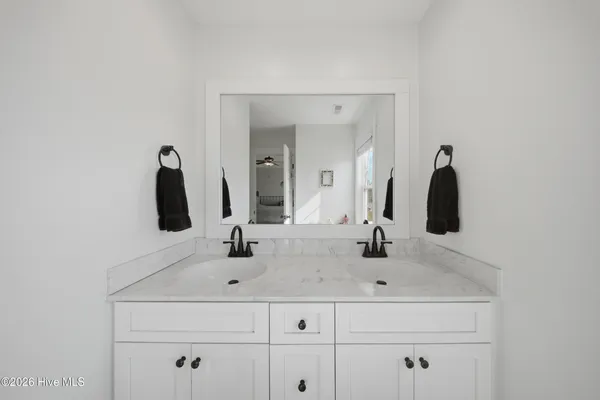 $315,000 | 304 Holbrook Lane, Hubert, NC 28539