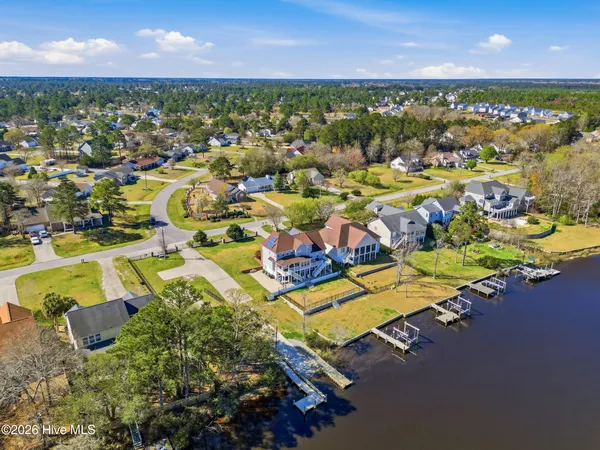 $315,000 | 304 Holbrook Lane, Hubert, NC 28539