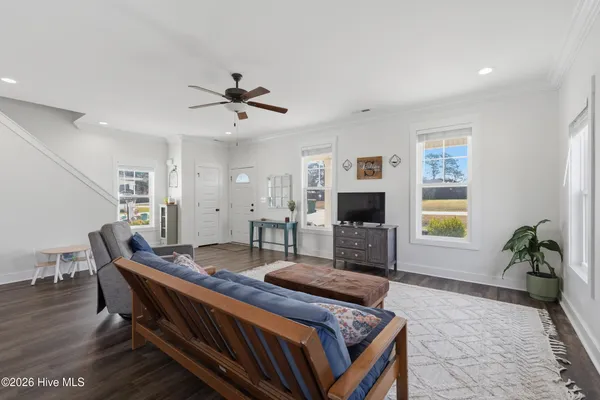 $315,000 | 304 Holbrook Lane, Hubert, NC 28539