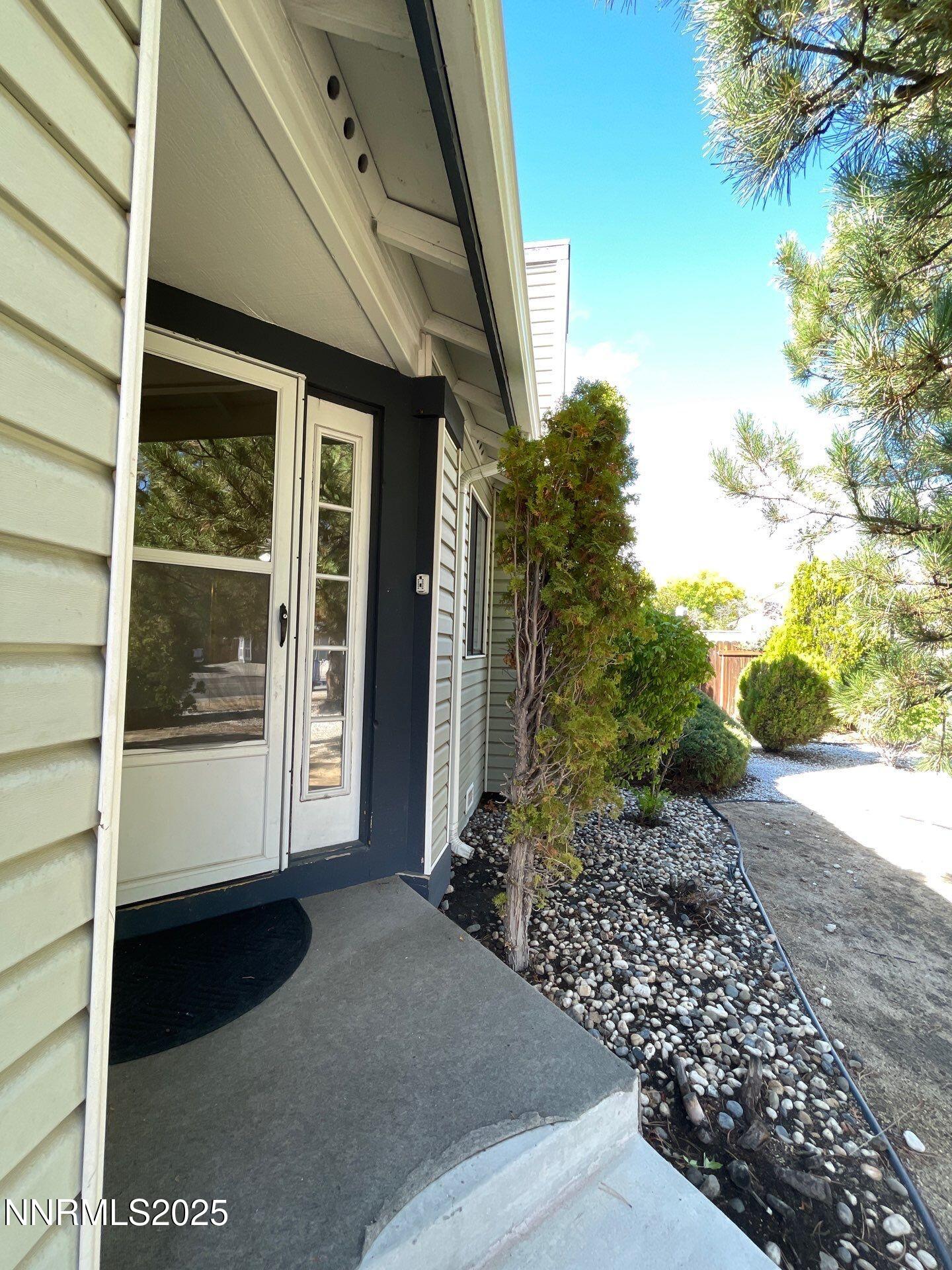 1785 Shadow Park Drive Reno, NV 89523 - Photo 2 of 19 down-net_http20251003-247-ol0z5n