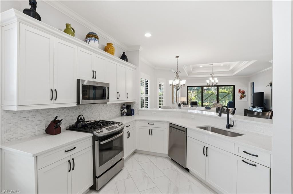 6648 Roma Way Naples, FL 34113 - Photo 4 of 50