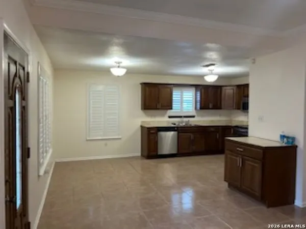 $1,550 | 4930 Bluff Street, San Antonio, TX 78228