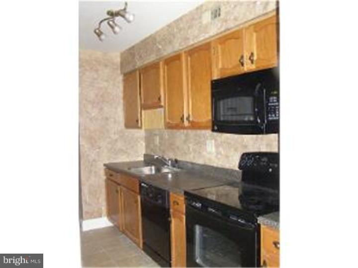 447 Old Erial Road Sicklerville, NJ 08081 - Photo 3 of 17 Kitchen