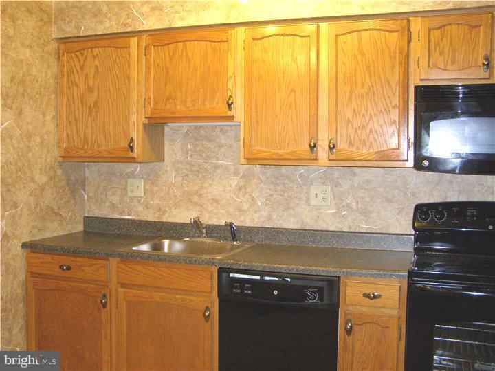 447 Old Erial Road Sicklerville, NJ 08081 - Photo 4 of 17 Kitchen