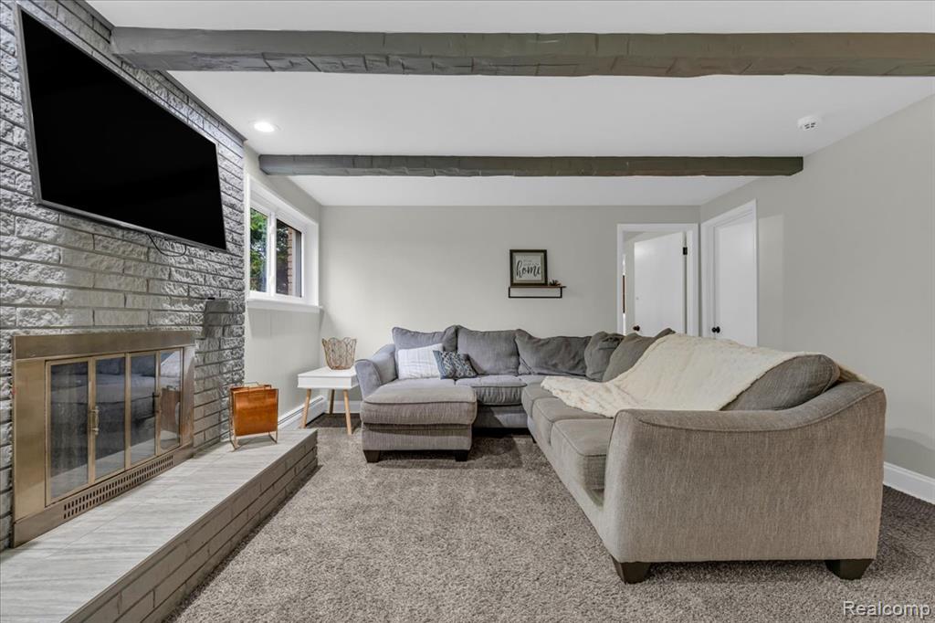 29994 Rambling Road Southfield, MI 48076 - Photo 18 of 44 Gallery Image 18