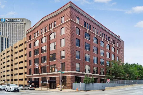$1,750 | 78 East Chestnut Street, Unit 405, Columbus, OH 43215
