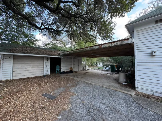 a bathroom with a toilet and a sink