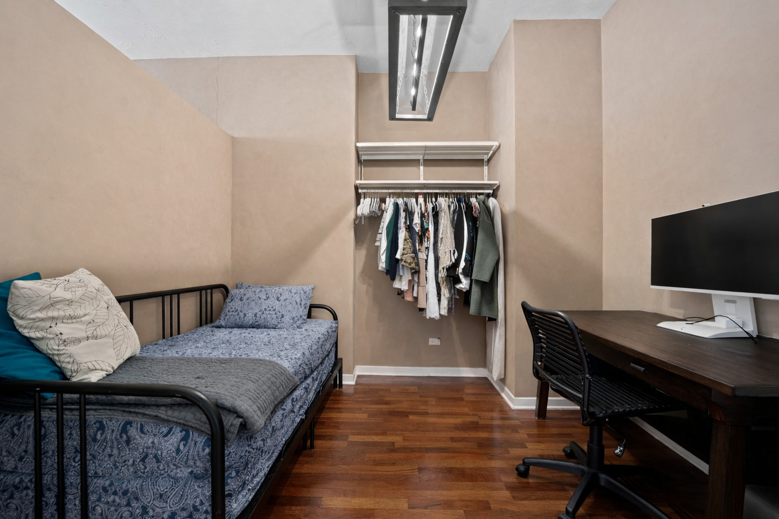 1600 South Indiana Avenue, Unit 907 Chicago, IL 60616 - Photo 10 of 17