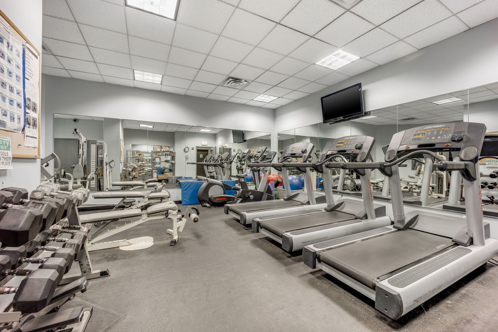 1600 South Indiana Avenue, Unit 907 Chicago, IL 60616 - Photo 14 of 17