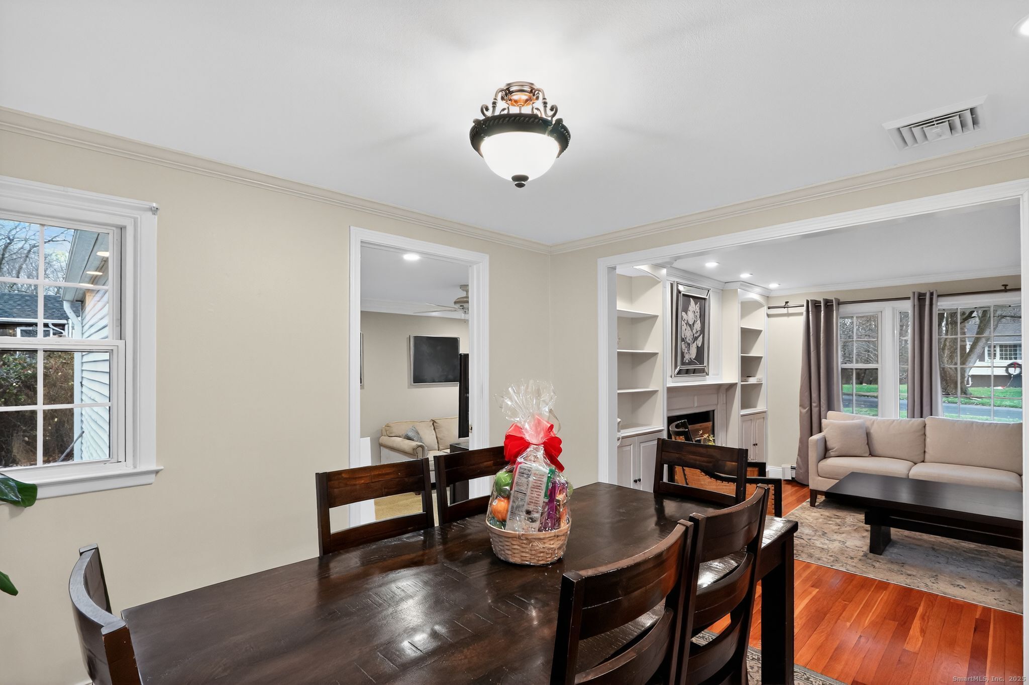 36 Norman Road Hamden, CT 06514 - Photo 11 of 32