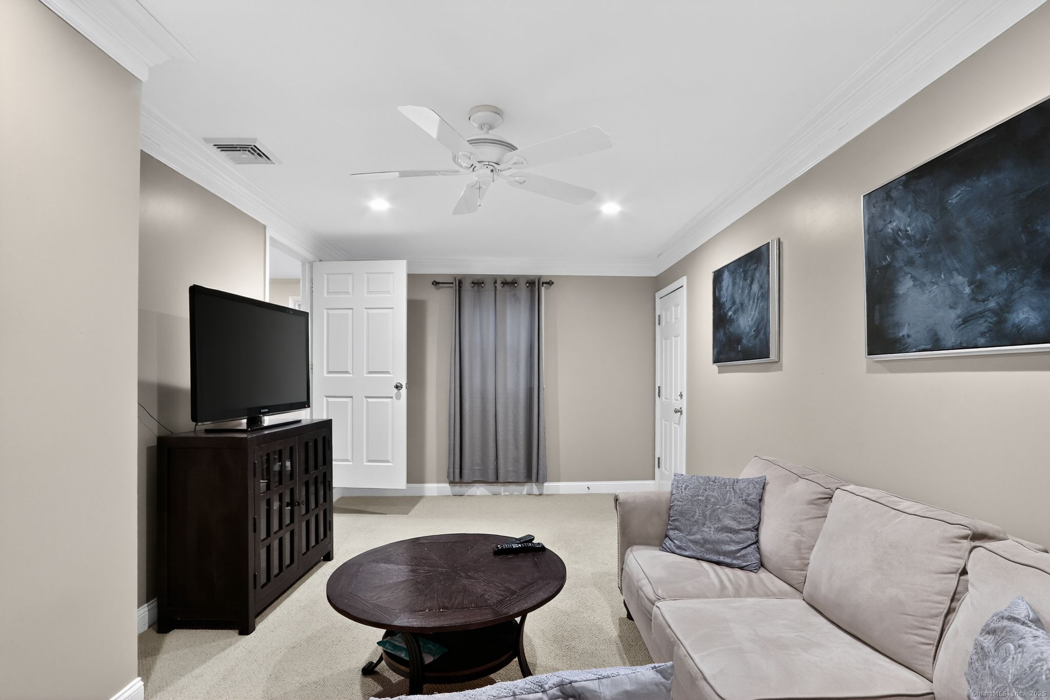 36 Norman Road Hamden, CT 06514 - Photo 4 of 32