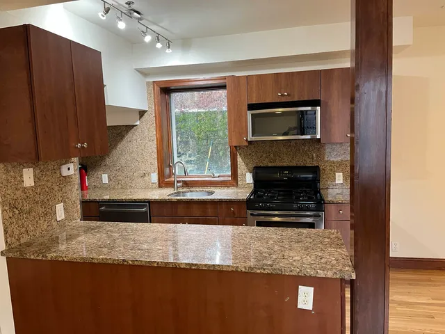 $4,700 | 377 1st Street, Unit 2, Jersey City, NJ 07302