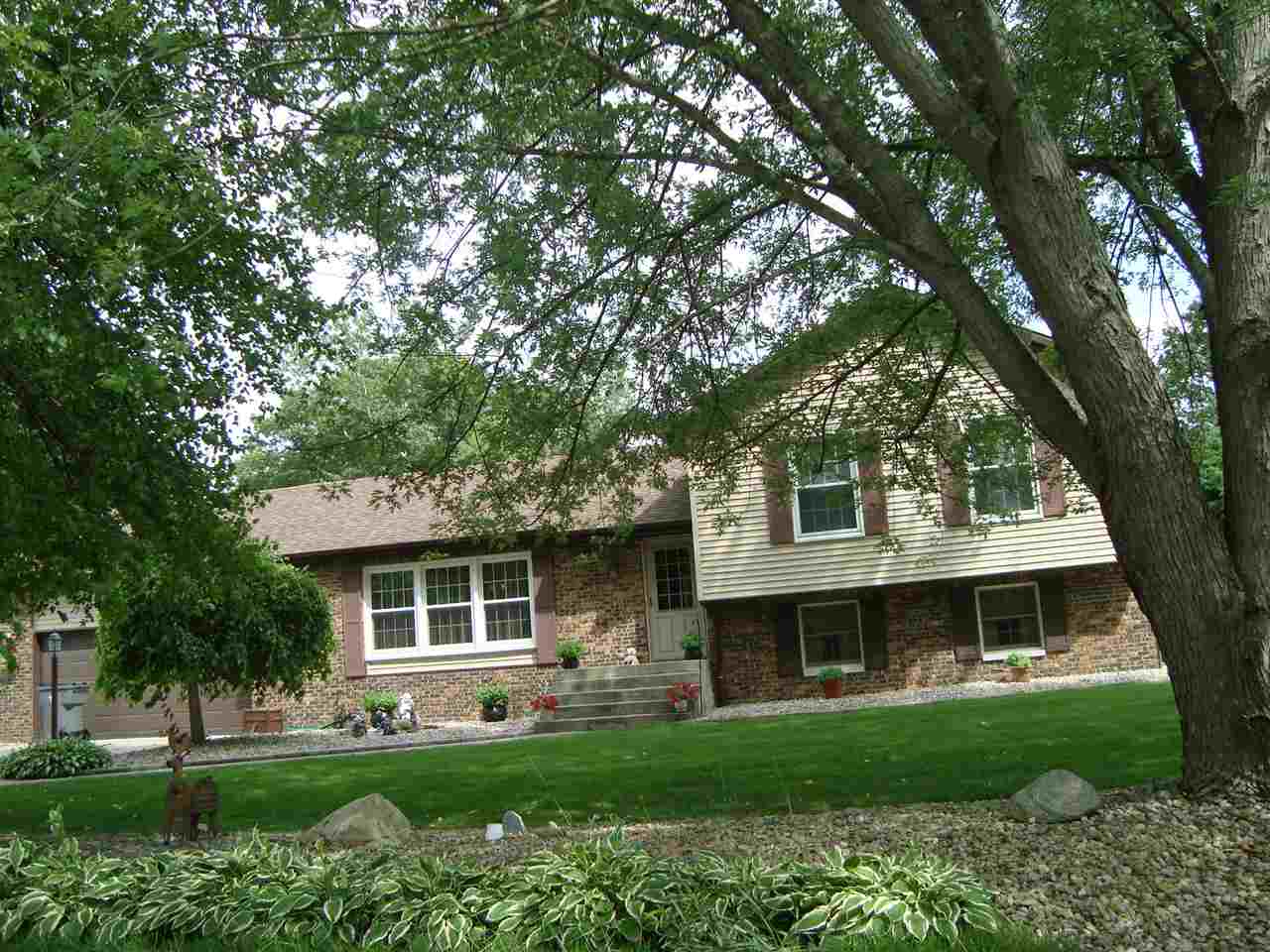 53166 Old Farm Road Elkhart, IN 46514 - Photo 1 of 24 Gallery Image 1