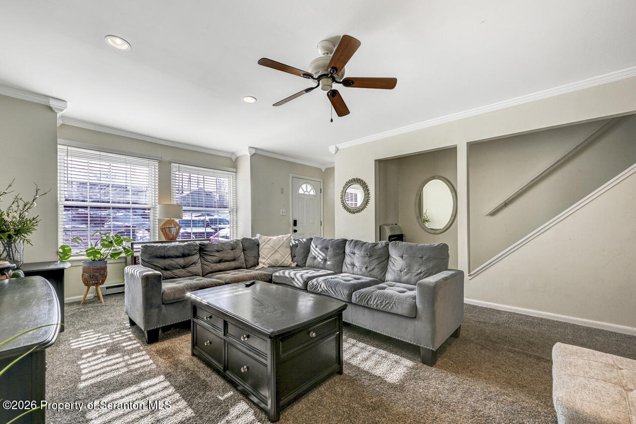 4 Hunts Court Clarks Summit, PA 18411 - Photo 4 of 49 4HuntsCt03-jpg