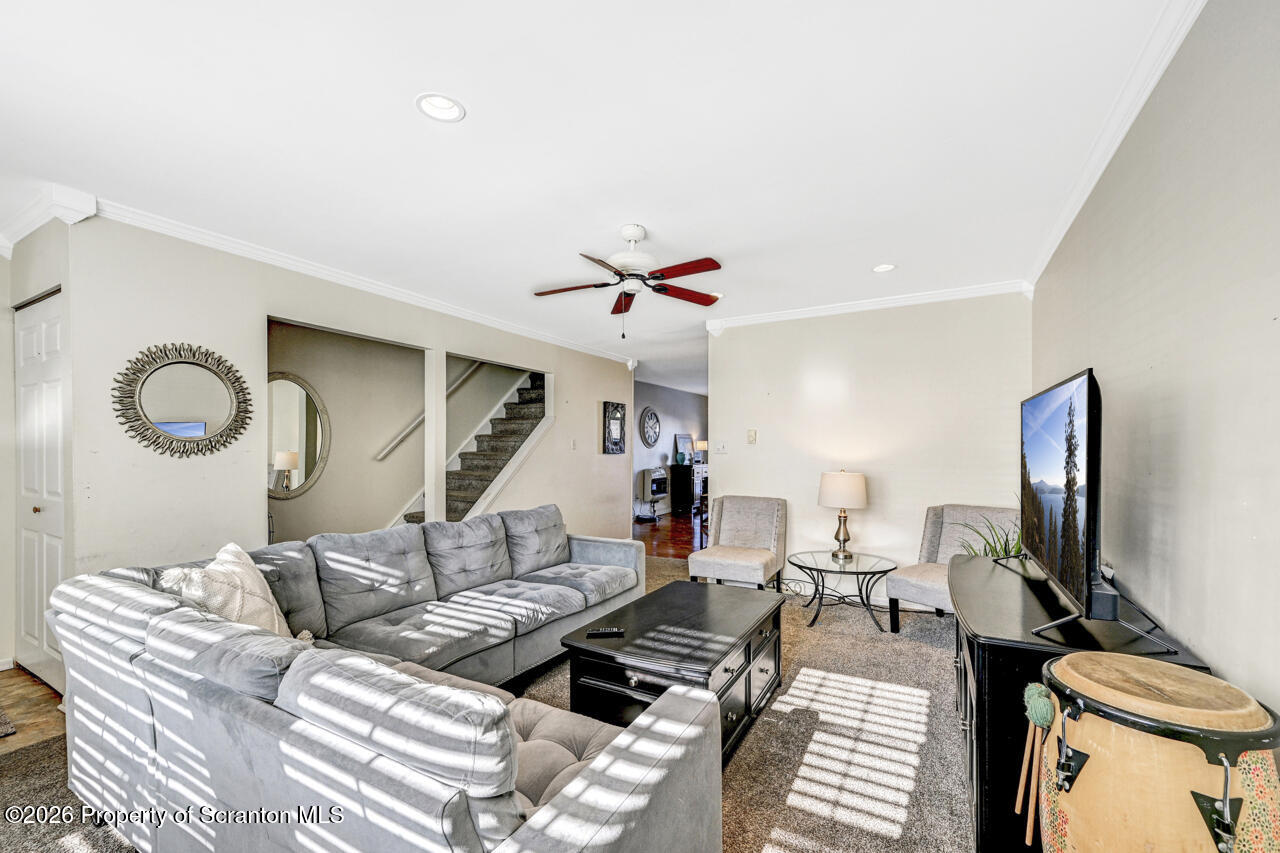 4 Hunts Court Clarks Summit, PA 18411 - Photo 6 of 49 4HuntsCt05-jpg