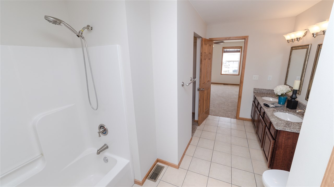 697 Overture Way Roscoe, IL 61073 - Photo 21 of 25 Gallery Image 21