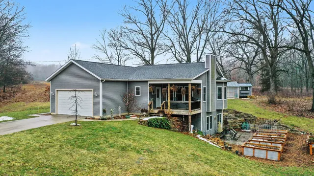 $400,000 | 10599 West H Avenue, Kalamazoo, MI 49009