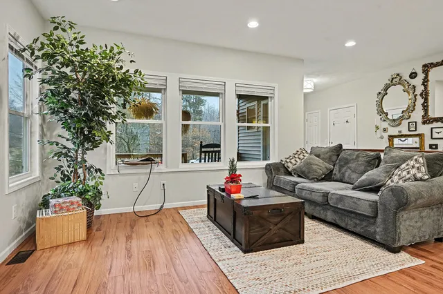 $400,000 | 10599 West H Avenue, Kalamazoo, MI 49009