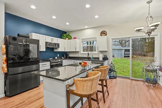 $400,000 | 10599 West H Avenue, Kalamazoo, MI 49009