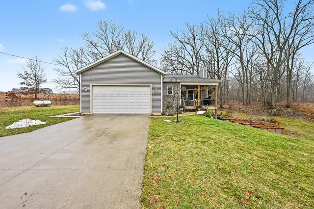 $400,000 | 10599 West H Avenue, Kalamazoo, MI 49009