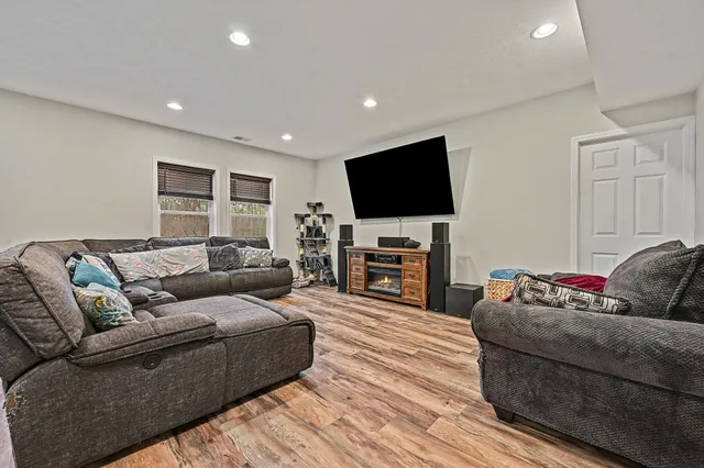 $400,000 | 10599 West H Avenue, Kalamazoo, MI 49009